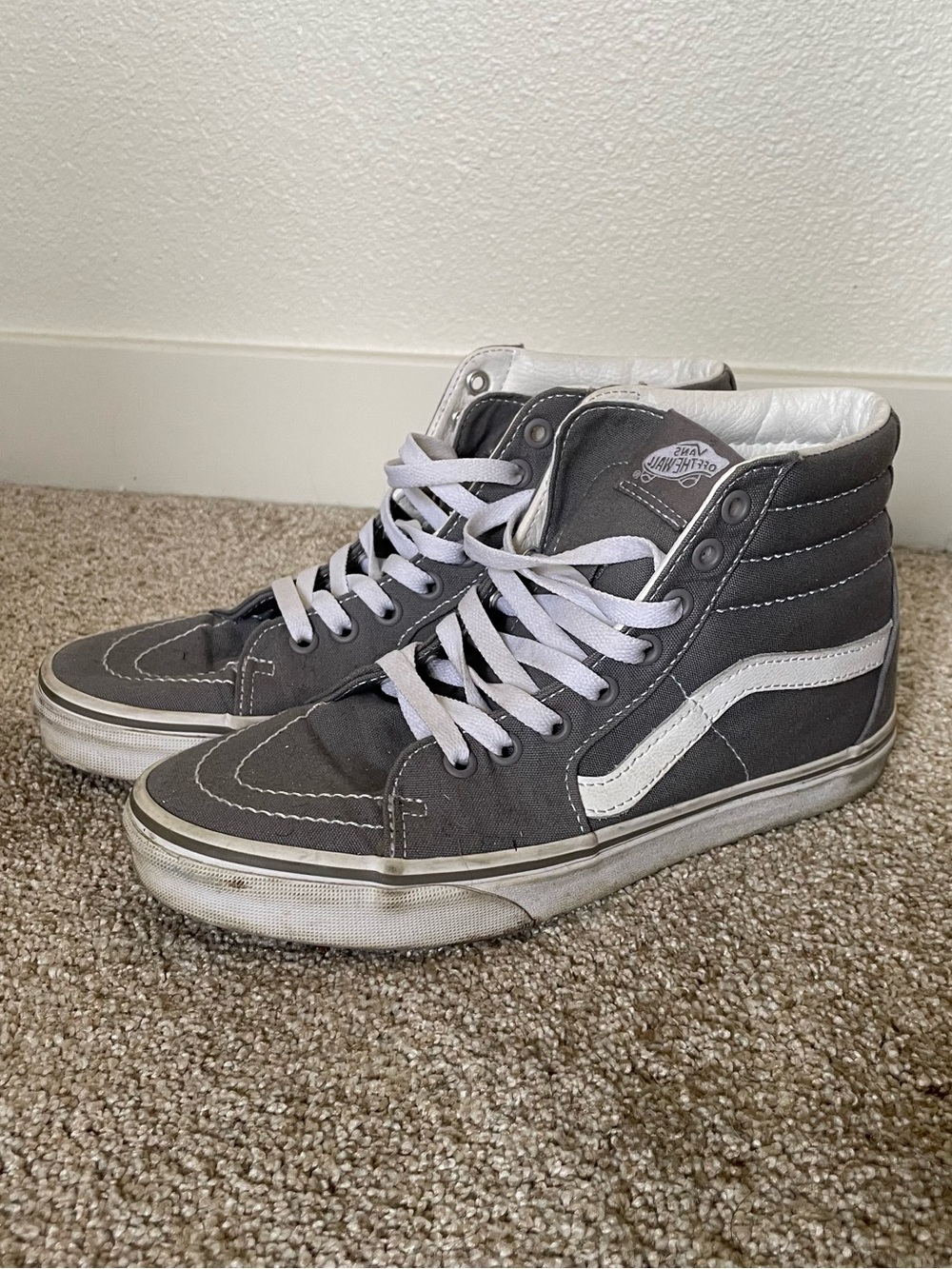 Grey Vans Sk8-Hi high-top skate